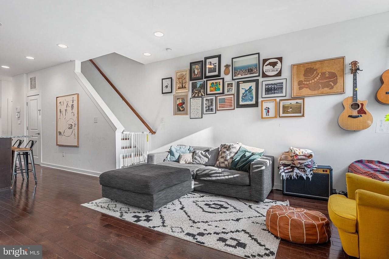 2013 E York St - Photo 4 of 32