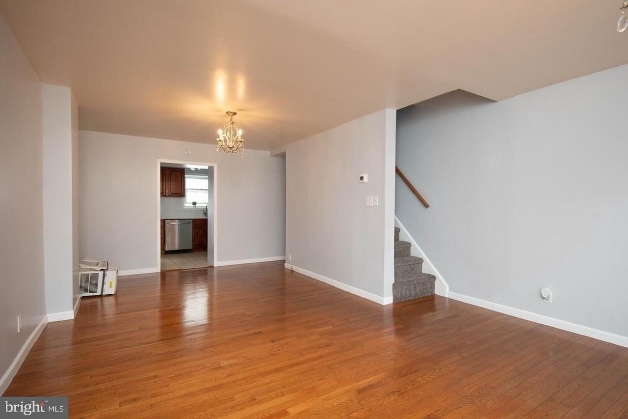 1313 S Howard St - Photo 7 of 27