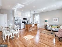 featured image of 4427 Mitchell St