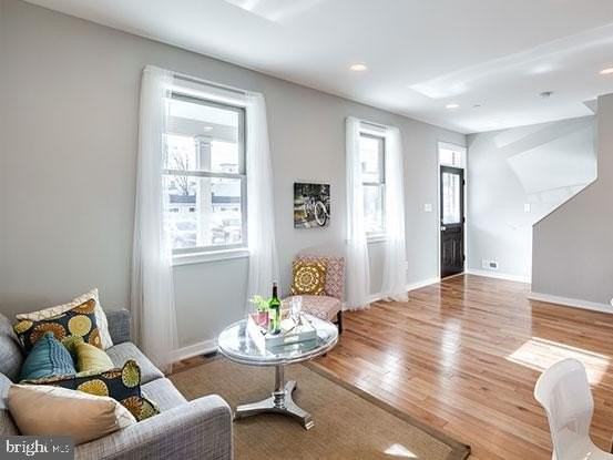 4427 Mitchell St - Photo 2 of 24