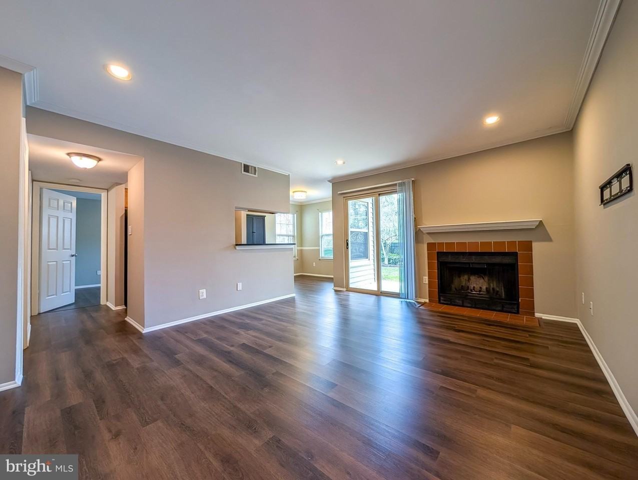 1708 Abercromby Ct Unit 1708b - Photo 2 of 26