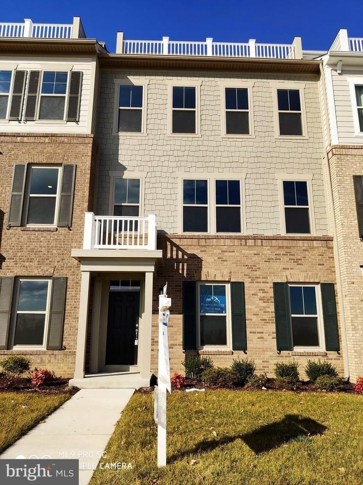 17109 Branched Oak Rd - Photo 2 of 24