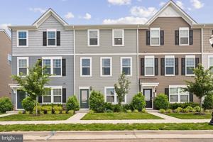 featured image of 195 Presidents Pointe Ave