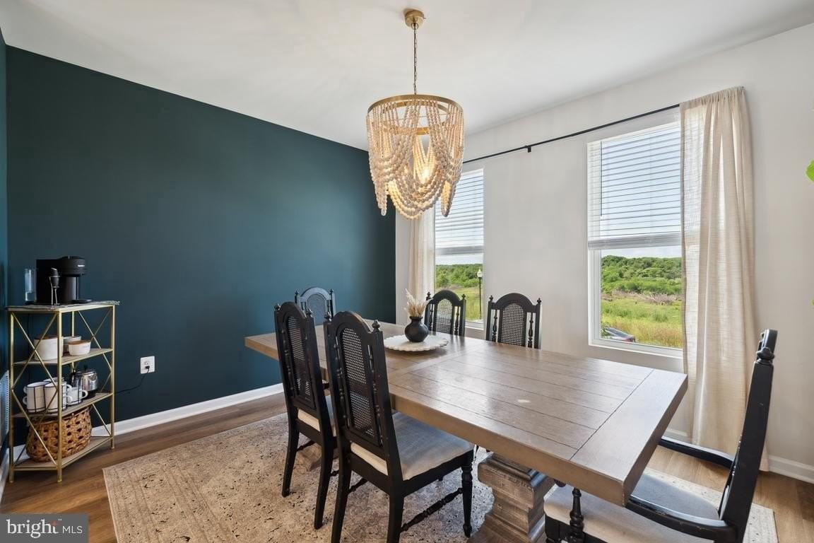 195 Presidents Pointe Ave - Photo 2 of 22