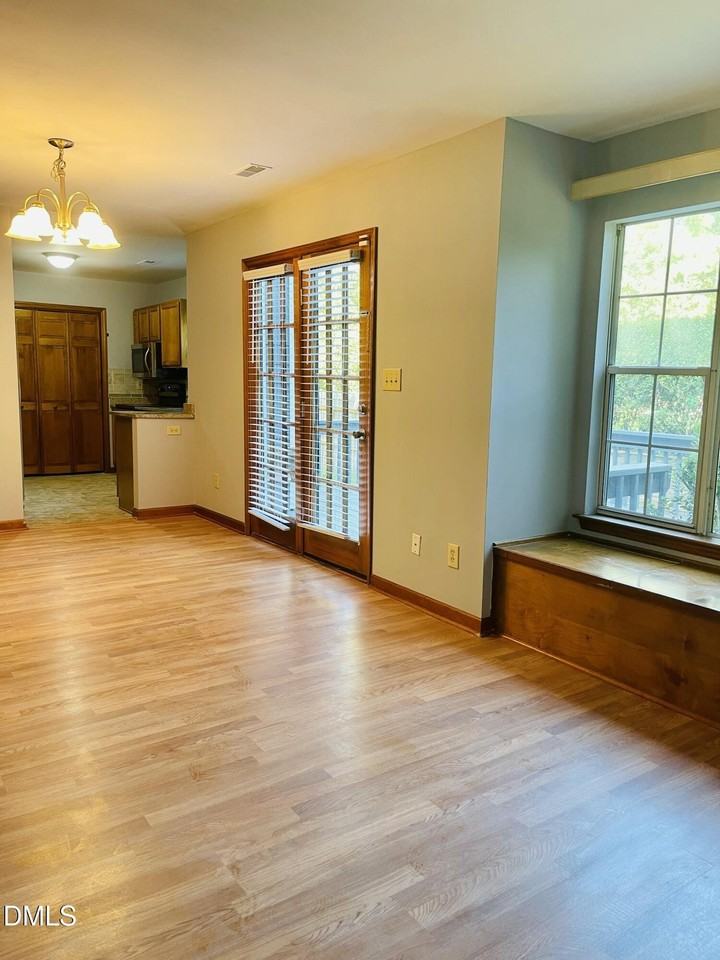 104 Page Xing - Photo 6 of 14