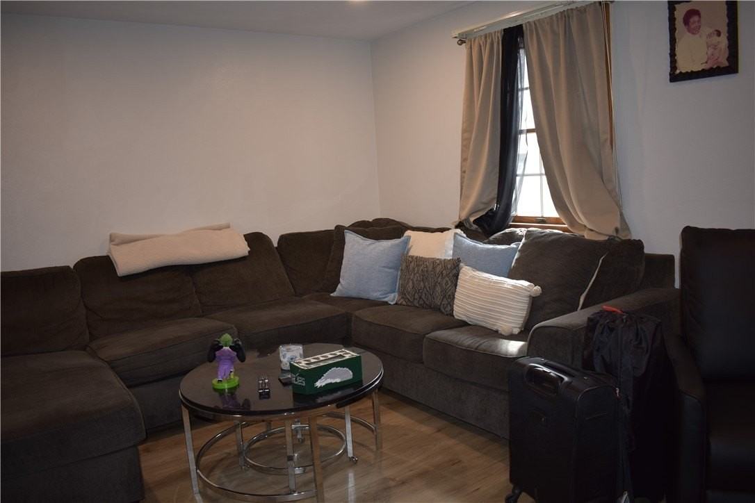 115 1st St #1 - Photo 4 of 24