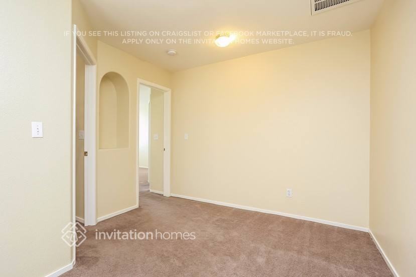 7009 Glass Slipper Ct - Photo 7 of 24