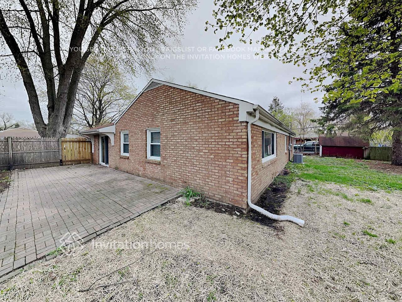 81 Seabury Rd - Photo 3 of 4