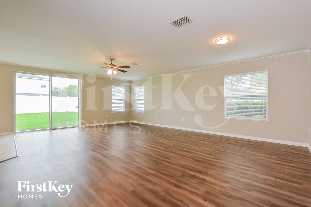 1995 Banner Ln - Photo 2 of 18