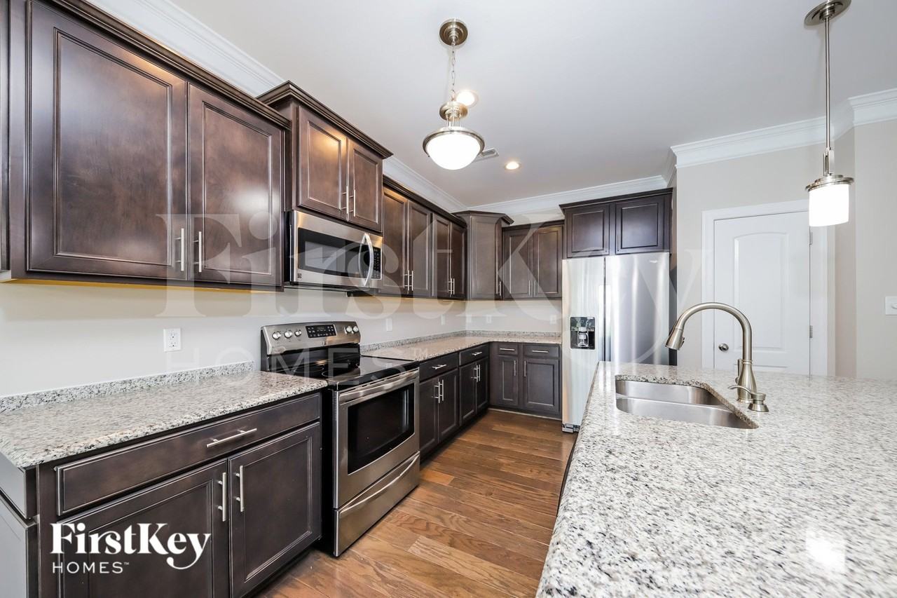 115 Glenmoor Ave - Photo 6 of 15