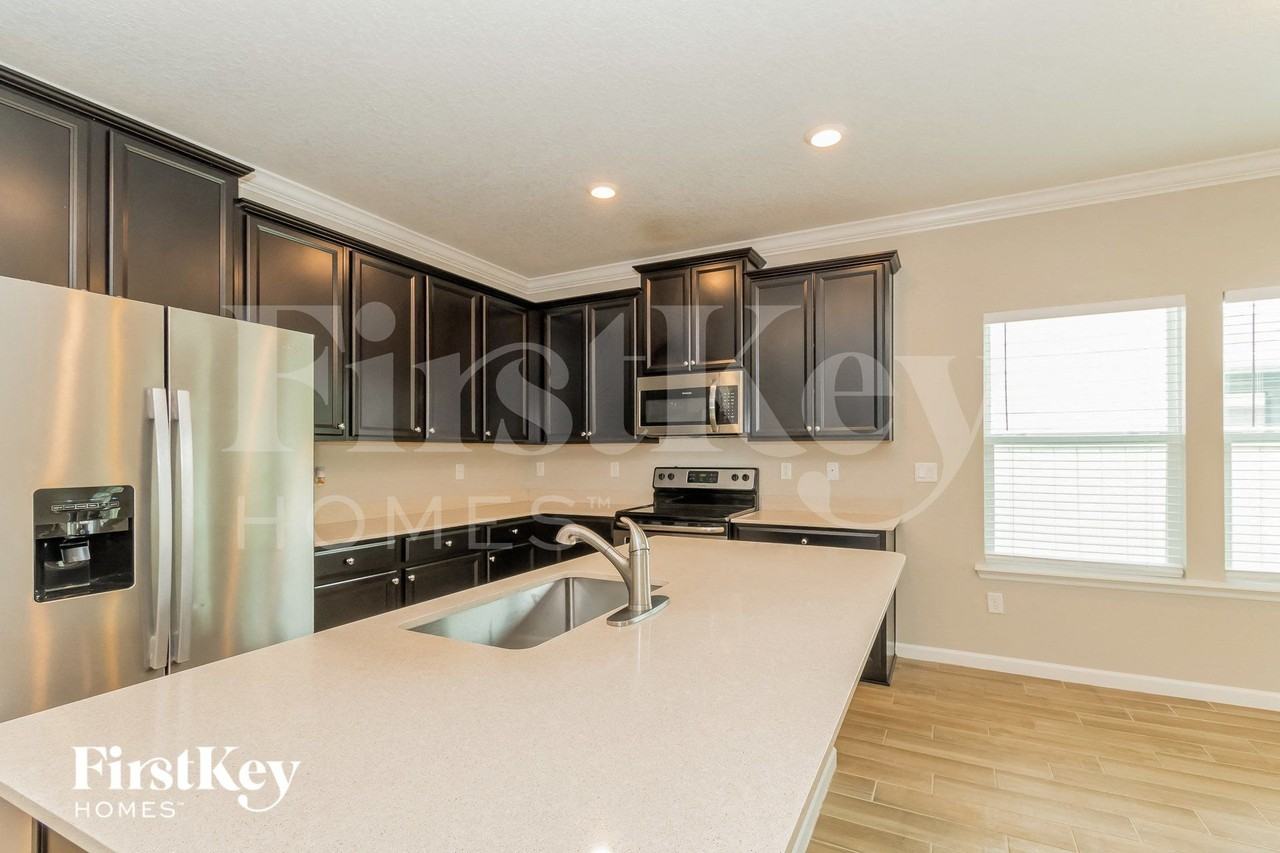 9856 Melrose Creek Dr - Photo 6 of 15