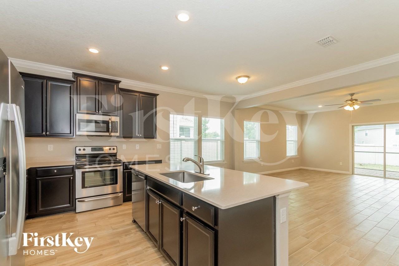 9856 Melrose Creek Dr - Photo 7 of 15