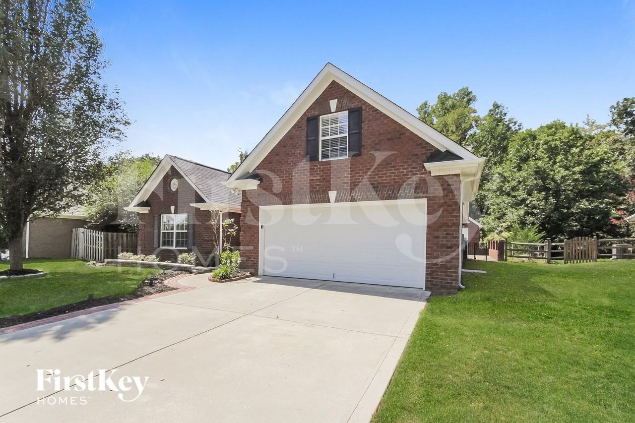 12618 Hill Pine Rd - Photo 2 of 15