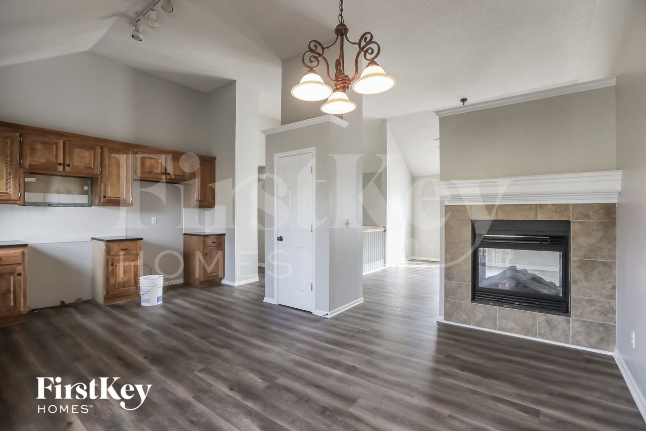 20564 W 124th Ter - Photo 4 of 15