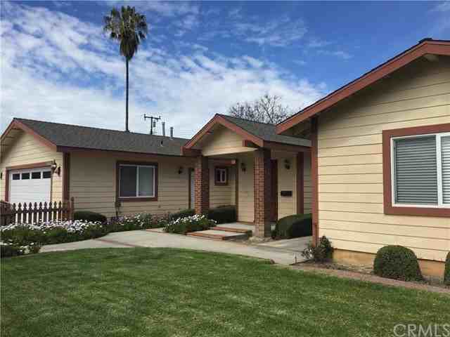 1582 Elm Ave - Photo 2 of 21