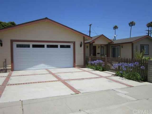 1582 Elm Ave - Photo 3 of 21