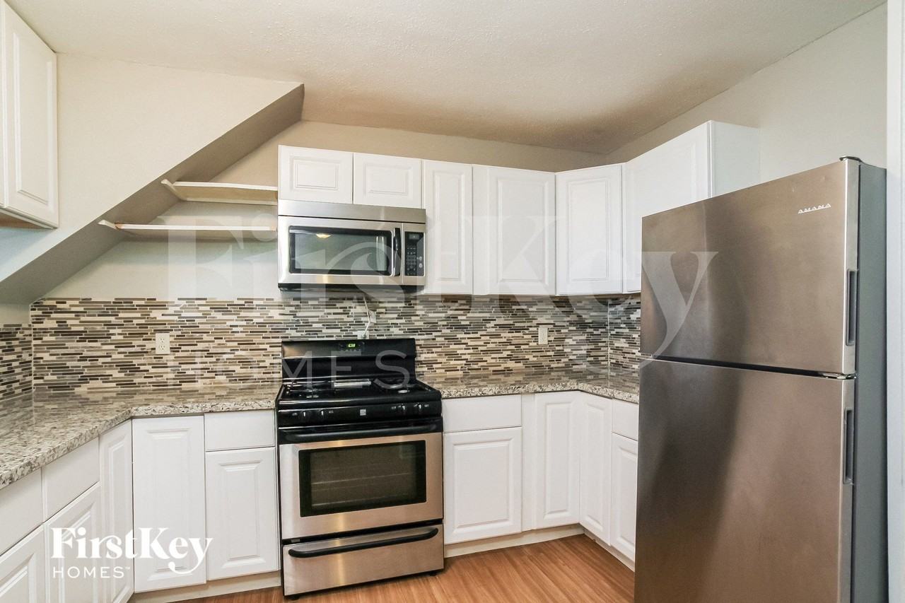 5406 Carousel Cir - Photo 6 of 15