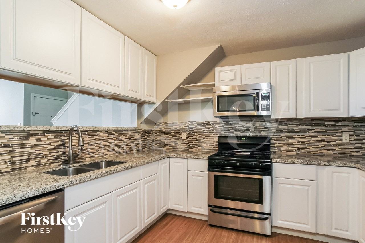 5406 Carousel Cir - Photo 7 of 15