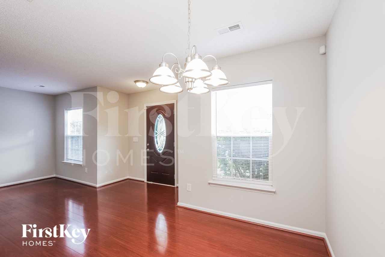 4609 Sedgelane Dr - Photo 6 of 18