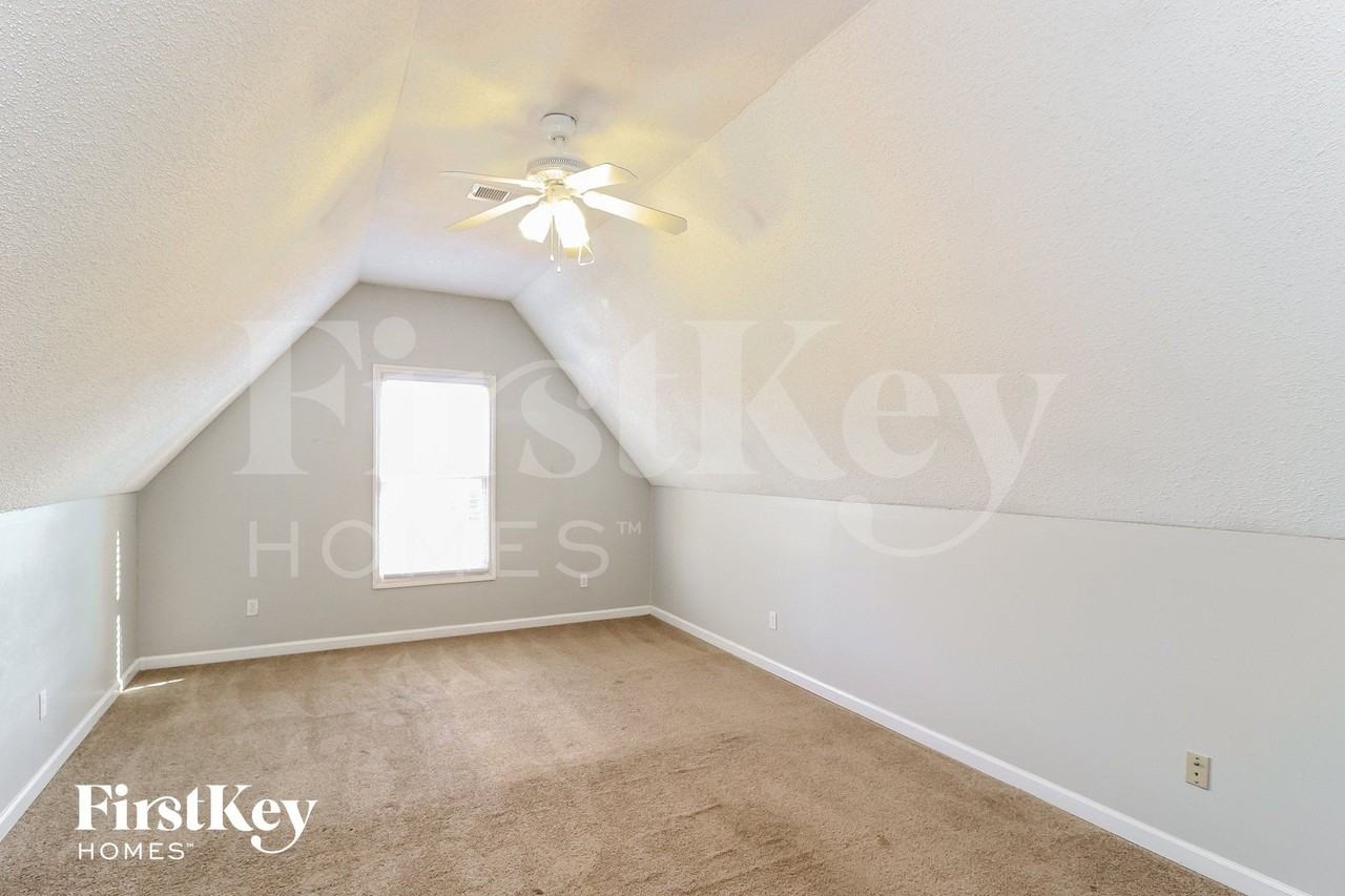 1535 Far Dr - Photo 7 of 14