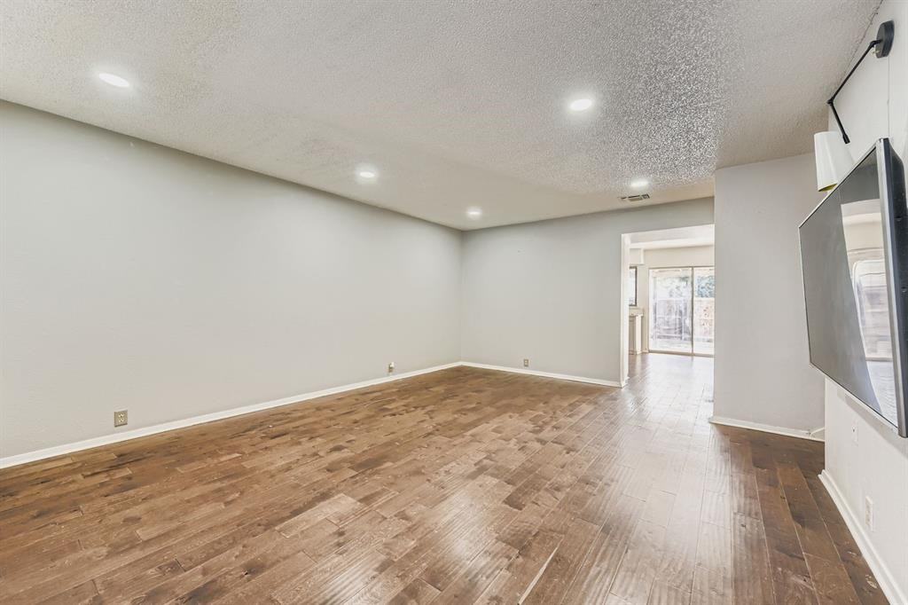 11907 Leisure Dr - Photo 6 of 18