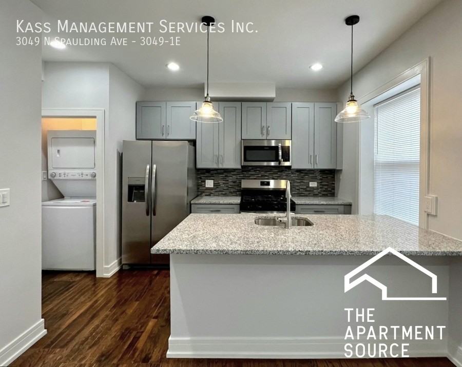 3049 N Spaulding Ave #1E