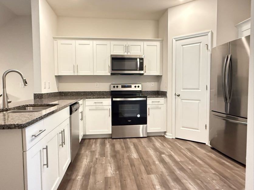 5020 Jayden Dr - Photo 5 of 18