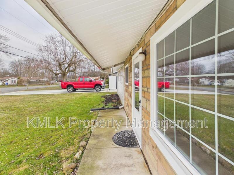 3434 Lawndale Dr - Photo 4 of 36