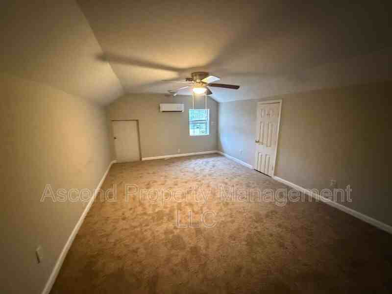 2111 Chamberlain Ave #B - Photo 6 of 10
