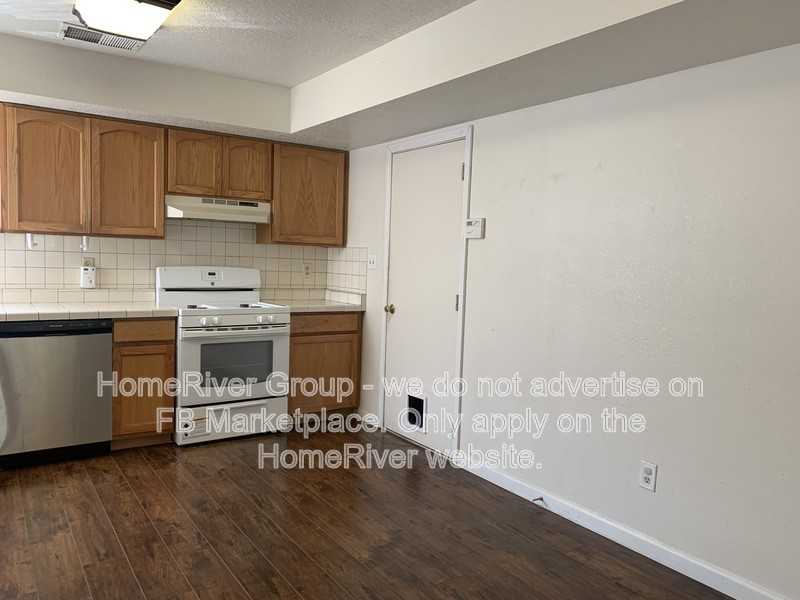 1913 Verbena Dr Ne - Photo 3 of 25