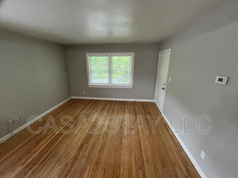 1607 Algonquin Pkwy #3