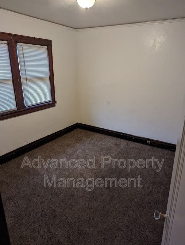 4023 N 24th Pl - Photo 3 of 10