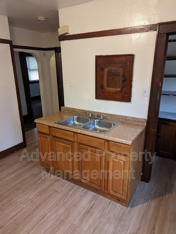 4023 N 24th Pl - Photo 6 of 10