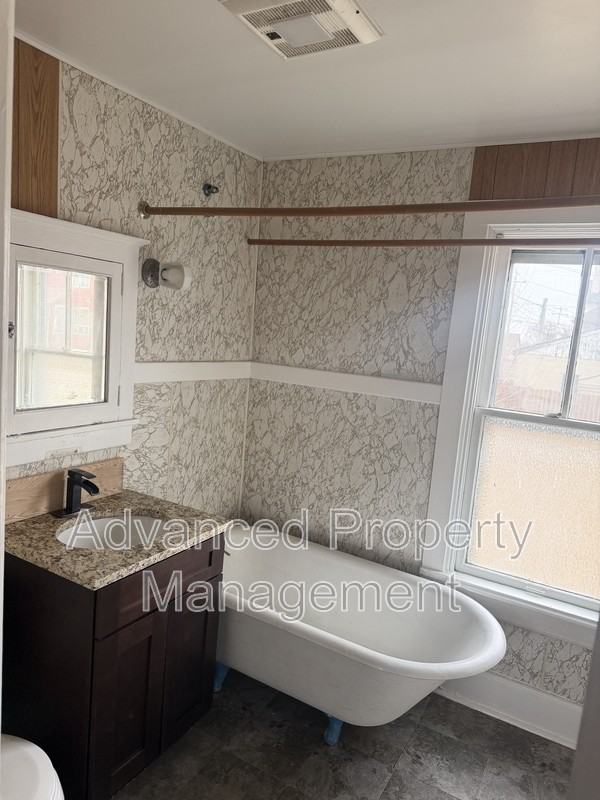 2549A N Vel R Phillips Ave - Photo 2 of 6