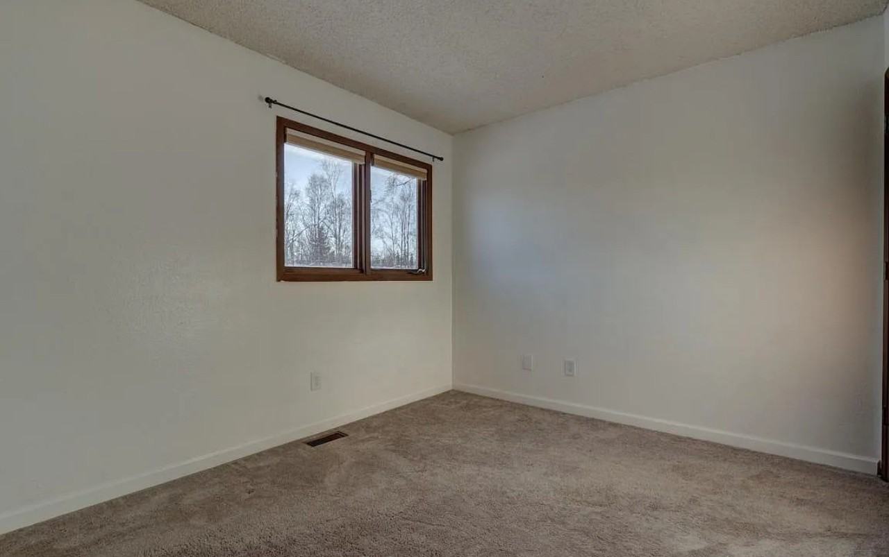 5521 E 34th Ave #1 - Photo 2 of 14