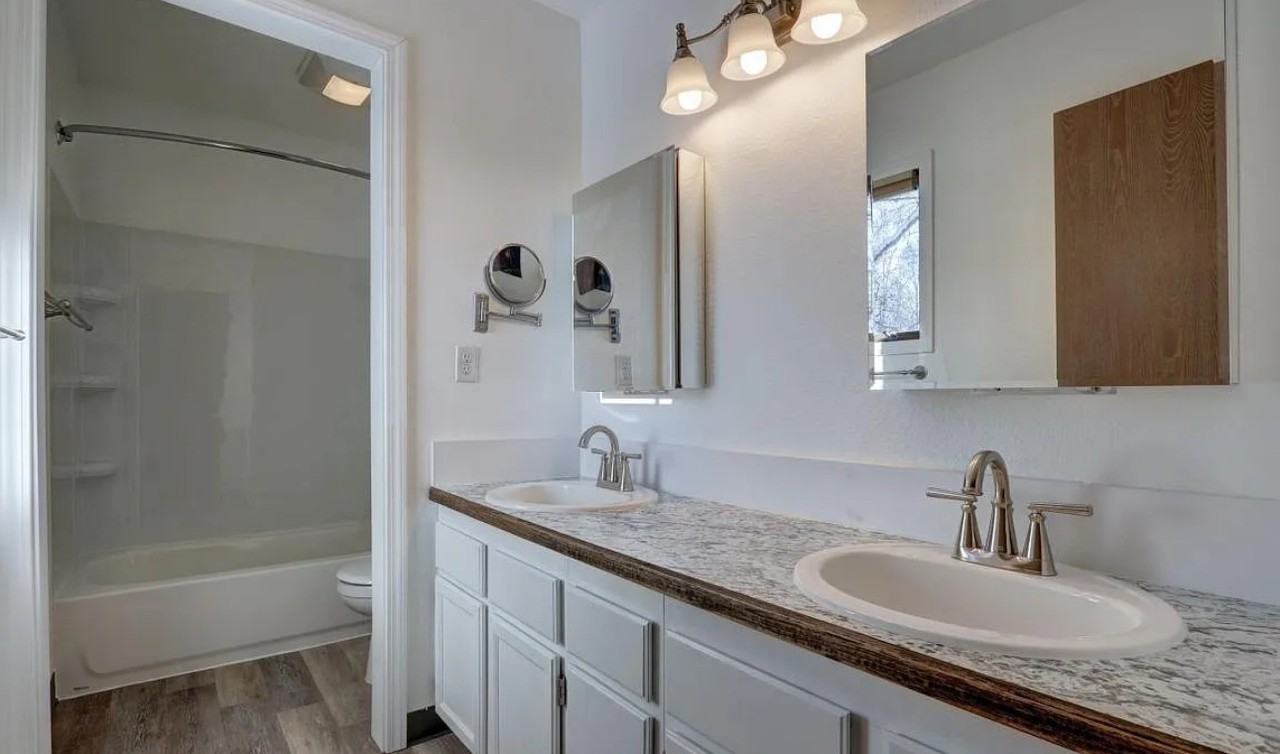 5521 E 34th Ave #1 - Photo 3 of 14