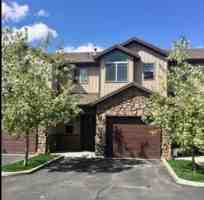 featured image of 310 W 1975 N