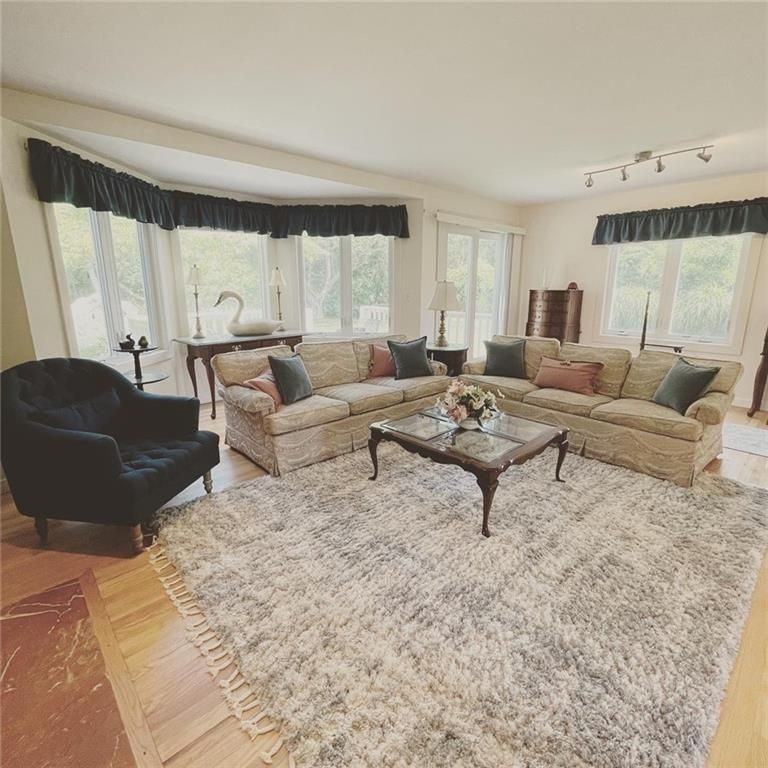 15 Hammersmith Rd ##33 - Photo 2 of 37