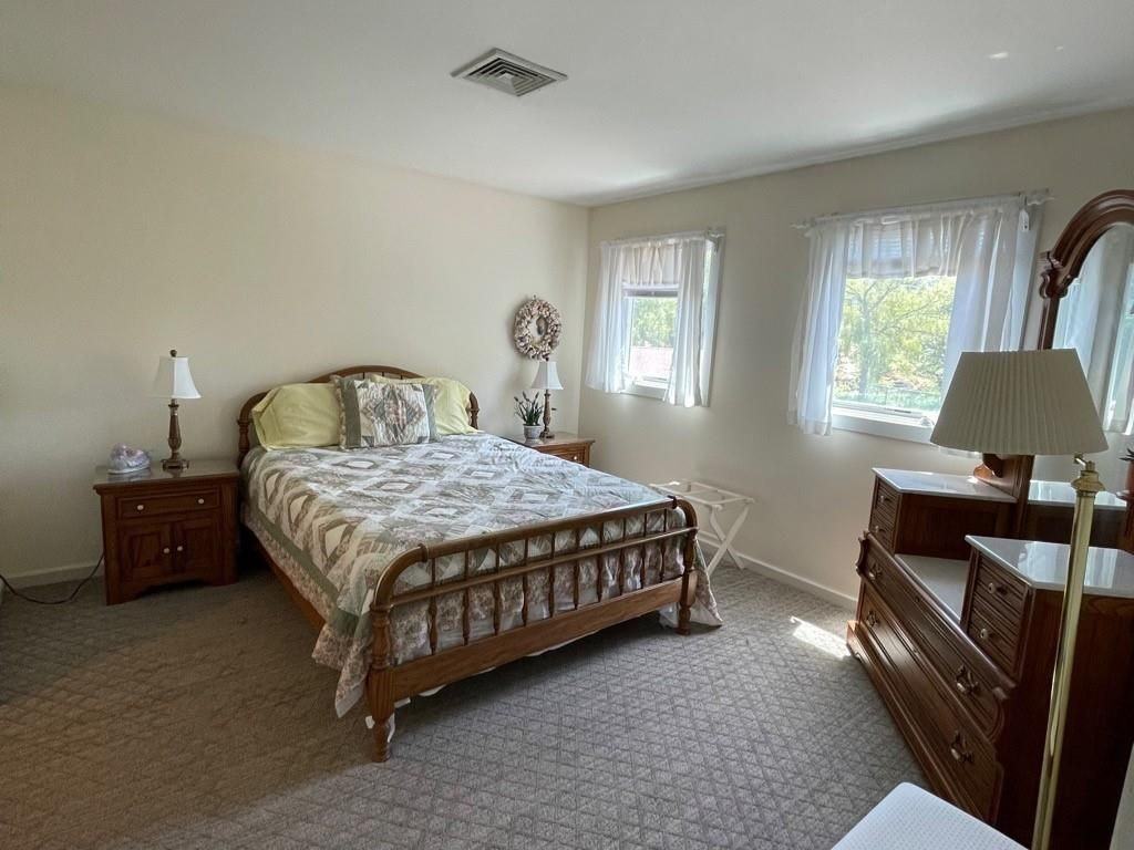 15 Hammersmith Rd ##33 - Photo 5 of 37