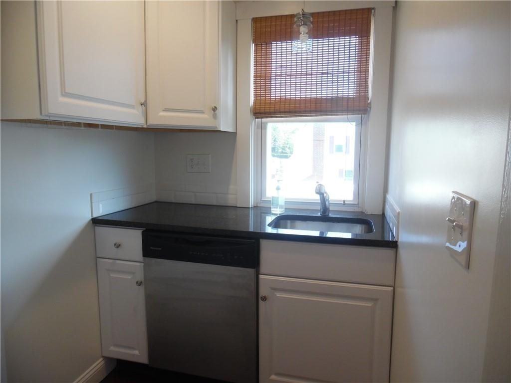 51 Union St ##2 - Photo 3 of 9