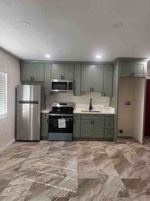 17298 Woodhill St ##2 - Photo 3 of 6