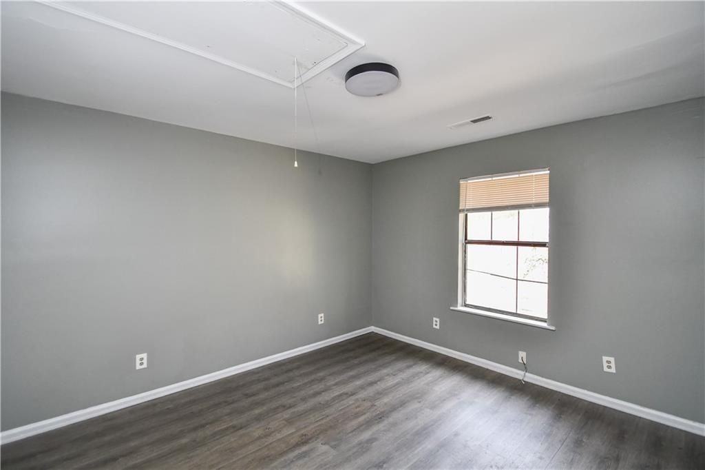 735 Oak Dr - Photo 7 of 33