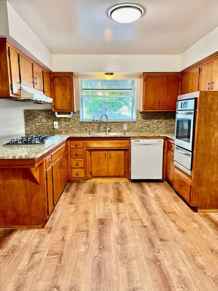 4214 Zephyr Way - Photo 5 of 21