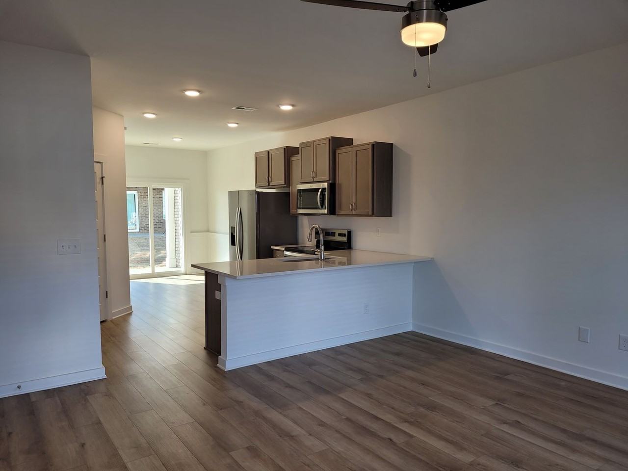 12073 Wendy Dr - Photo 2 of 21