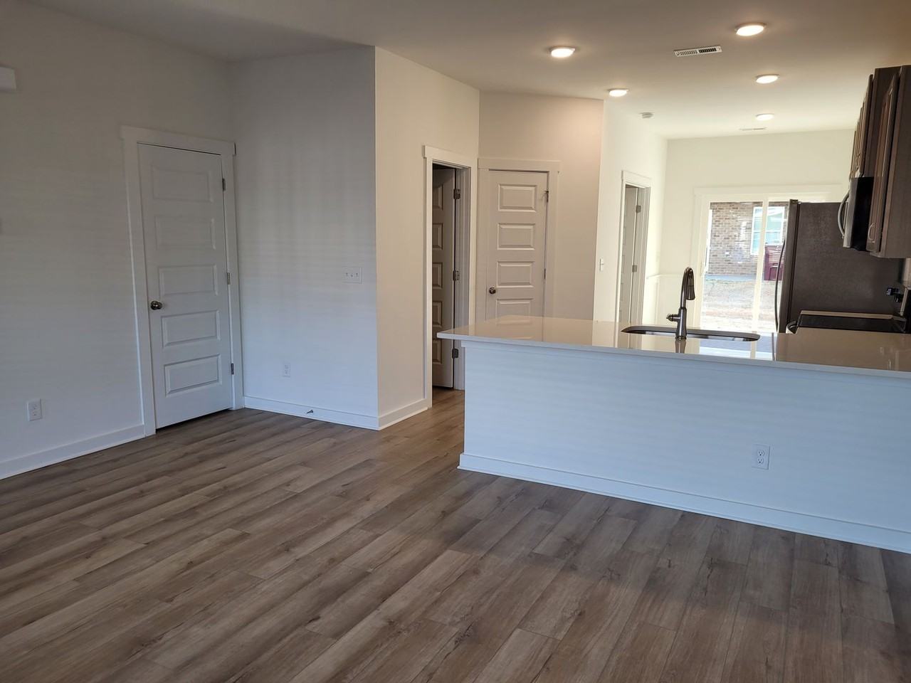 12073 Wendy Dr - Photo 6 of 21