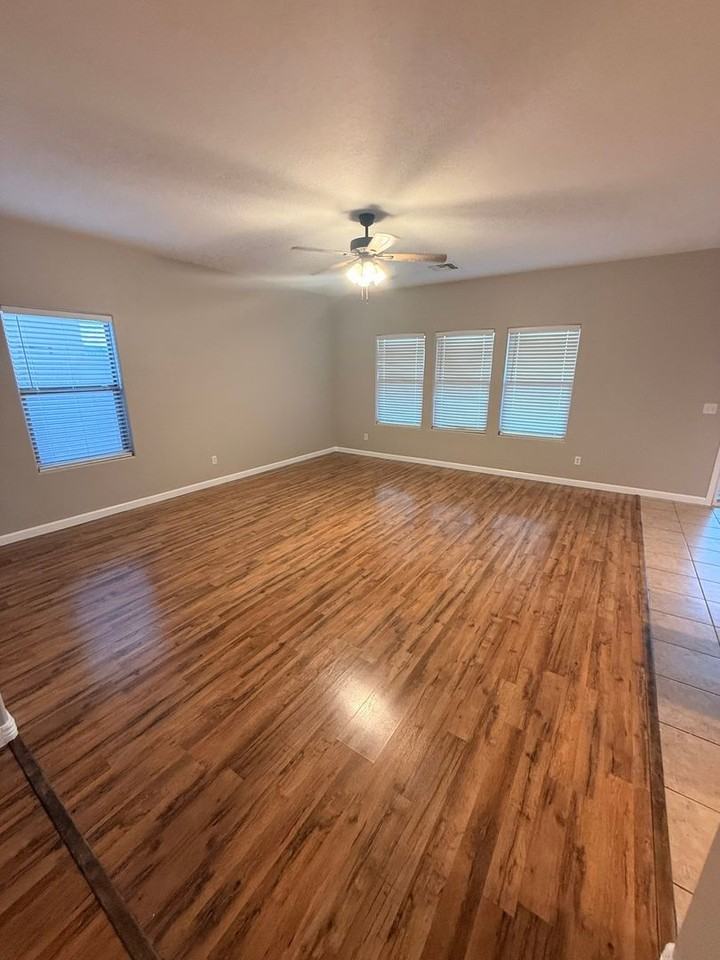 17436 N 185th Ln - Photo 7 of 32