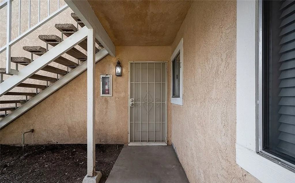 3713 Oak Creek Dr #C - Photo 2 of 9