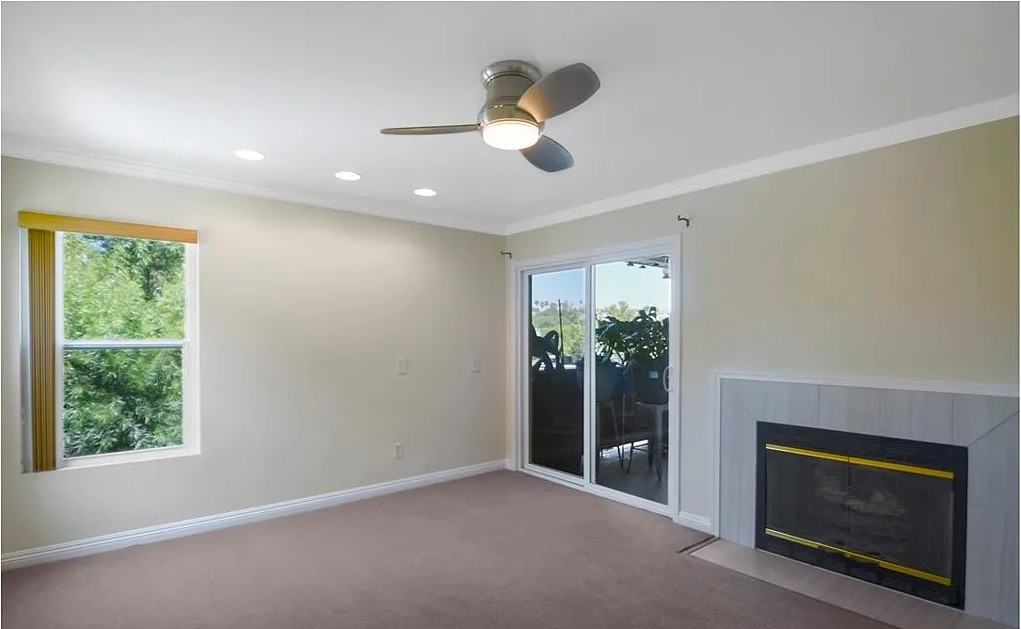 74 Corniche Dr - Photo 3 of 10