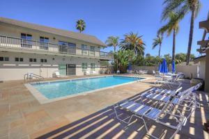 featured image of 243 Moreton Bay Ln #2