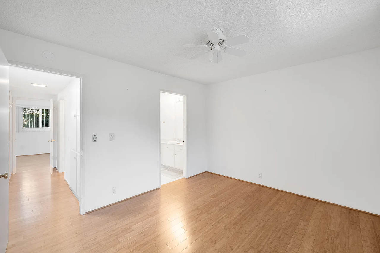 250 N Fairview Ave #6 - Photo 3 of 11